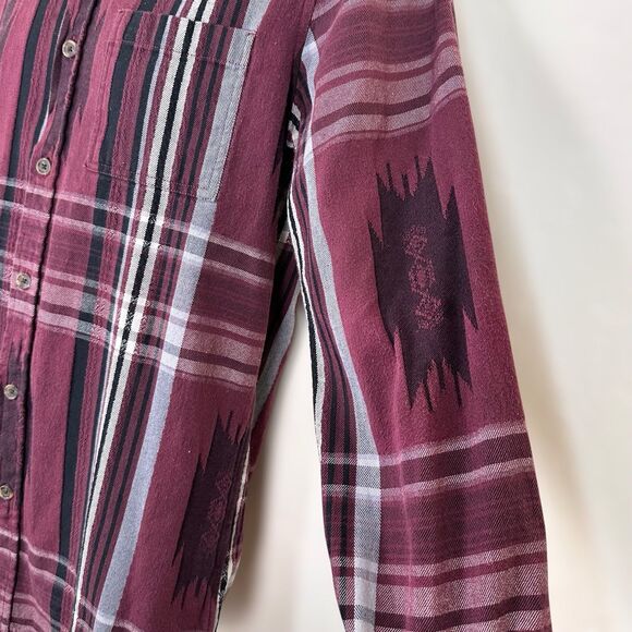 On the Byas Mens Plaid Button Shirt S Southwestern Aztec Skater Barn Chore Rodeo - Picture 3 of 9